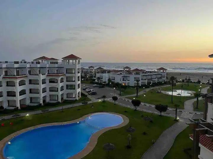Appartement Pied Dans L Eau A Residence Beralmar Asilah Exterior foto